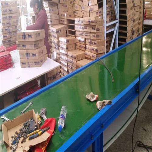 电子元器件行业中的带式输送机 PVC水平输送带与矿用皮带输送机的应用与选择